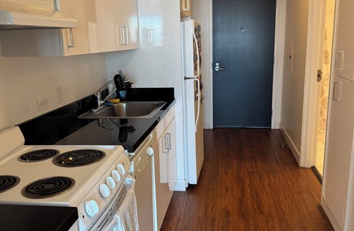 Downtown San Francisco Apartment | Quiet & Secure Apartment, Concierge, Gym & City Views