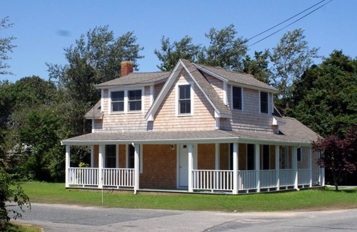 West Yarmouth Cottage | Quintessential Cape Cod Cottage