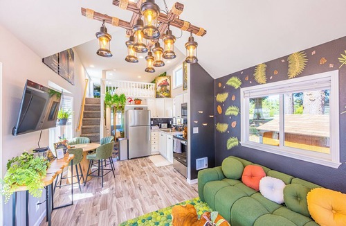 Forks Cabin | Rainforest Tiny Home Retreat: Enchanted