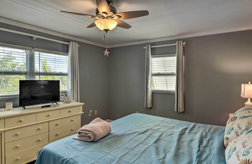 Breezeswept Beach Estates Cottage | Ramrod Key Vacation Rental w/ Private Dock