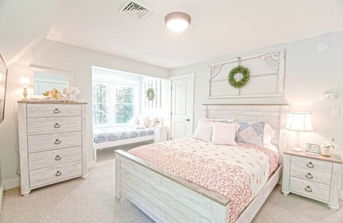 Raymond House | Raymond Retreat - Luxury Lake House