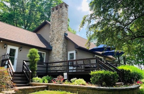 James Creek House | Raystown Mountain Escape - Views & Relaxing Spaces