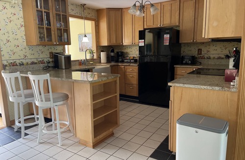 Lee House | Relax between your Berkshire adventures! Easy walk to town! Centrally located!