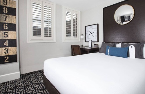 South Beach Hotel | Relaxing Bayfront Stay Close to Downtown | Pets are Allowed