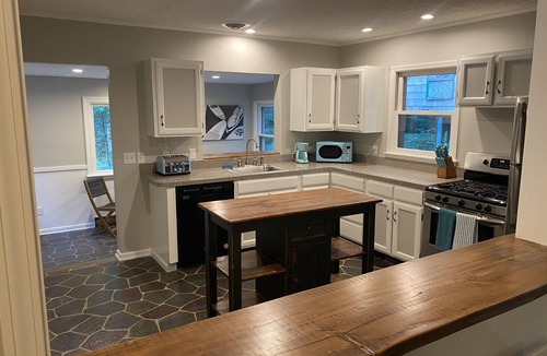 Allen Cottage | Remodel Cottage with Pond on Three Acres