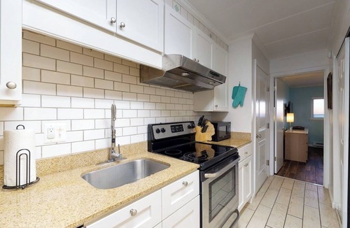 Midtown Ocean City Condo | Remodeled, oceanfront condo with balcony, sunrise views, WiFi & W/D