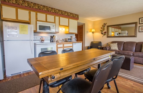 Table Rock Condo | Renovated 2 bed/2 bath condo located at Fall Creek Resort - Grace Place