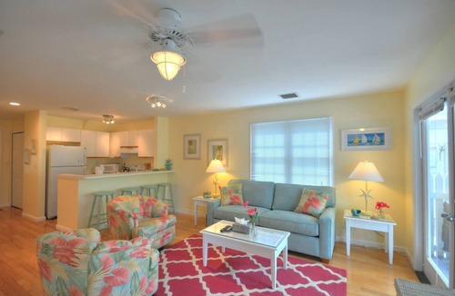 Truman Annex House | Renovated Corner Unit
