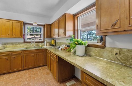 Calico Rock House | Retro River View Home in Calico Rock