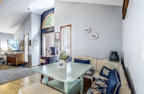 Ocean Pines House | Rhapsody in Blue Beach Cottage in Ocean Pines OC MD w/Beach Club Parking Pass