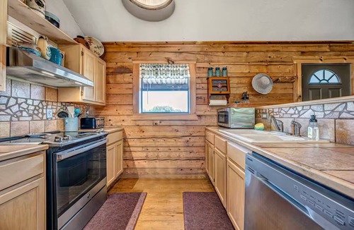 Davis Cabin | River View