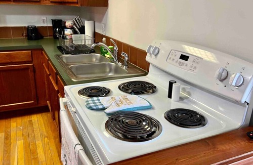 St. Joseph Cabin | Riverfront 2 BR Jacuzzi Cabin w/Sunset Balcony