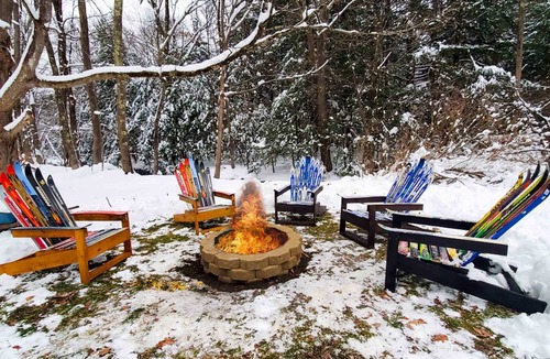Mechanicsville House | Riverfront Jiminy Ski Lodge