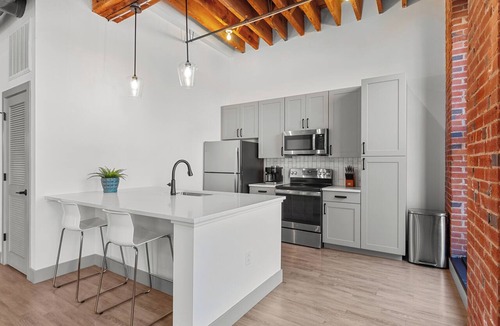 Downtown St. Louis Apartment | Riverfront Loft - Steps from Arch & Convention Center - Walk to Stadiums