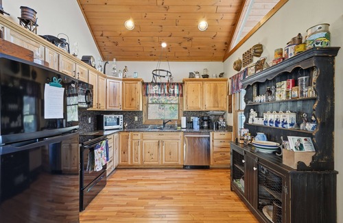 Marble Cabin | Riverfront Retreat with Hot Tub & Sauna