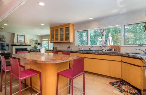 Hailey House | Riverfront! Spacious 5BD, 4.5BA pet-friendly vacation home on the Big Wood River