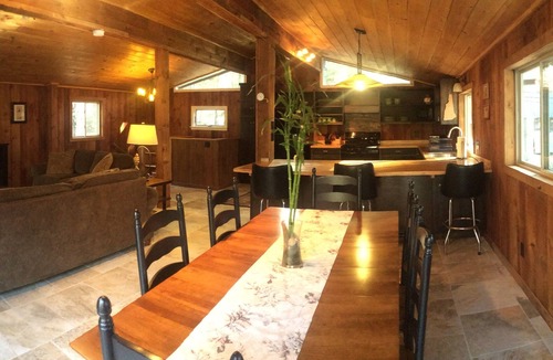 Intervale House | Riverfront vacation, Deck Views and Privacy ! 3 bdrm Riverfront, Pet Friendly!