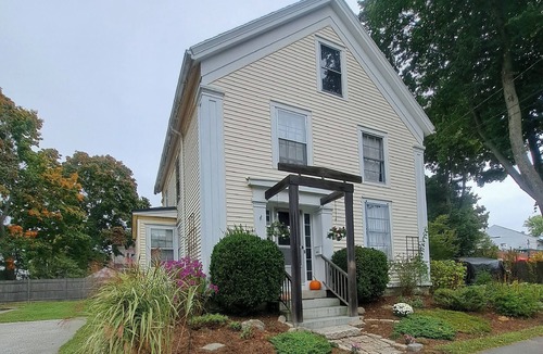 Rockland House | Rockland is the arts capital of Mid Coast Maine! STR 26-36