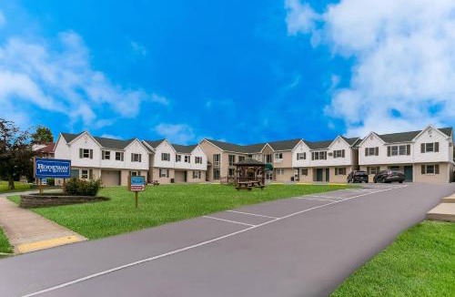 Hershey Hotel | Rodeway Inn & Suites Hershey Chocolate Avenue
