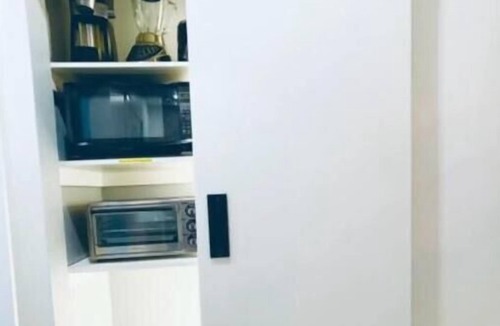 South Providence Apartment | Roger William 3 bedroom - 1st floor apartment