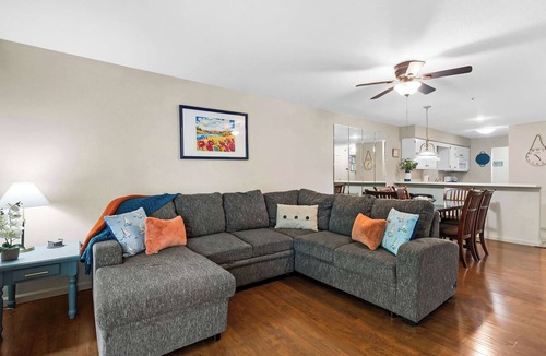 Table Rock Condo | Ron's Retreat - Stay for 6 with Resort Amenities