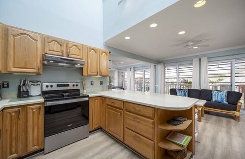 Dewey Beach Condo | ROOM FOR EVERYONE! 6 BR, 6 1/2 BA in OCEAN BLOCK! 23-3 Bellevue Street, Dewey