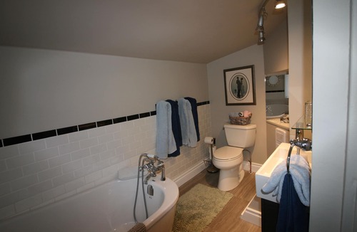 Hamilton Bed & Breakfast | Rose Arden Bed & Breakfast