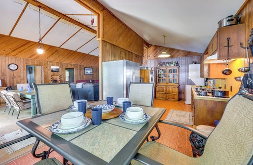 Scranton Cabin | Rural Arkansas Vacation Rental w/Lake Access