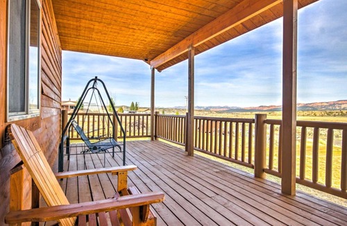 Hatch House | Rustic Bryce Canyon Home w/Deck on Sevier River!