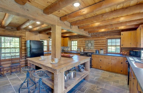 Ruckersville Cabin | Rustic Log Cabin on 3 Acres w Fire Pit