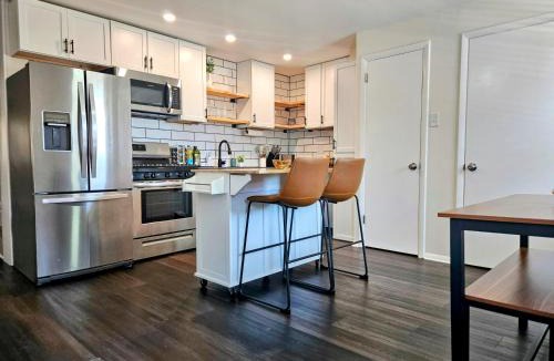 Phoenixville Apartment | Rustic & Renovated 3 Bed - 8 Min Walk to Bridge St