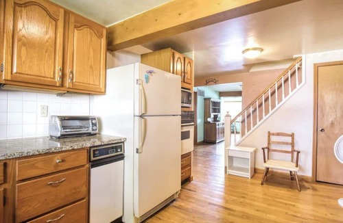 Lexington Park House | Rustic Waterfront 5BD Home with 9 Boat Slips!