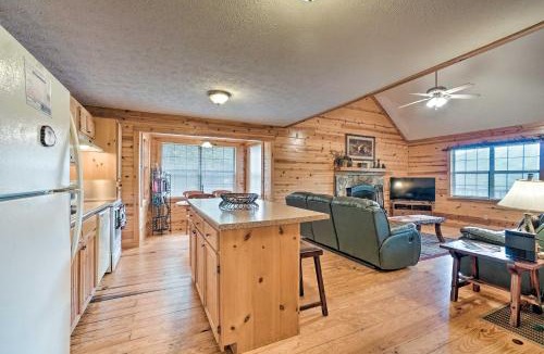Young Harris House | Rustic Young Harris Cabin w/Fire Pit & Views