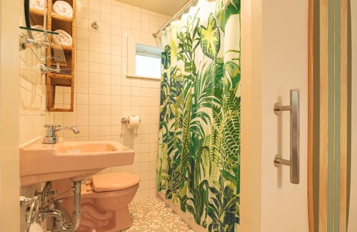 Rye Apartment | Rye Motor Inn - Oceanfront, Walk to Beach