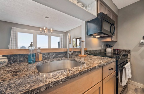 Rangeley Condo | Saddleback | 14 Clubhouse | Ski in/out | Sauna