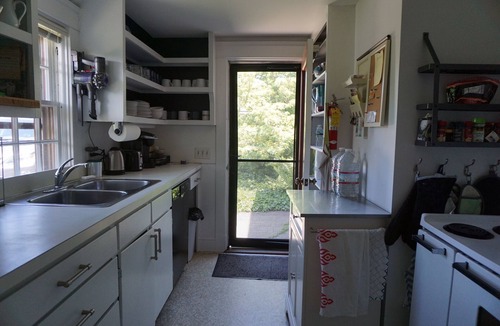 Little Compton House | Sakonnet Point water view home + guest cottage near beach