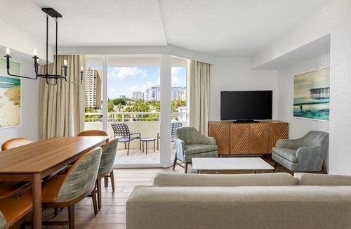 Pompano Isles Resort | Santa Barbara | Romantic Beach Retreat | Pool + Beach