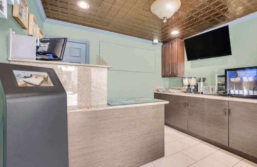 Central Berkeley Hotel | Sather Berkeley, SureStay Collection by Best Western