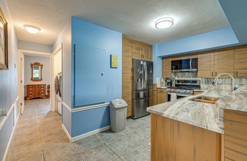 Homosassa House | Scallop HQ: 3 Boat Docks and Free Golf Cart!