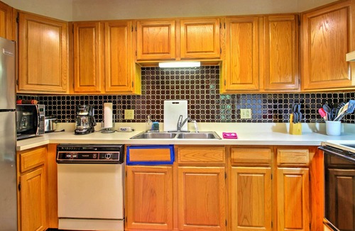 Jackson Condo | Scenic Bartlett Home w/Deck - 1 Mi to Storyland!
