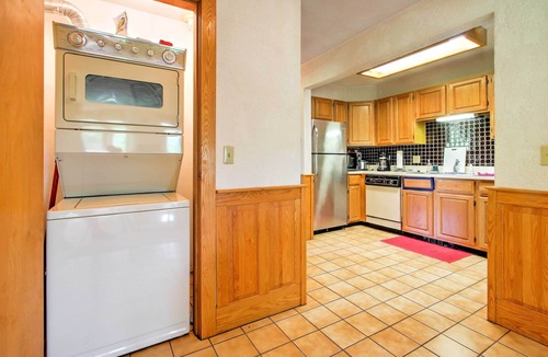 Jackson Condo | Scenic Bartlett Home w/Deck - 1 Mi to Storyland!