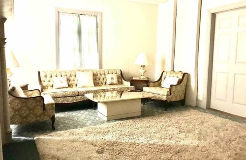 Waynesboro House | Scenic Mountaintop Villa with Free WiFi & Pool