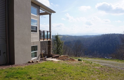 Marshall House | Scenic Smokey Mountain view