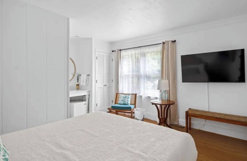 Rehoboth Beach Hotel | Sea Grass Room — Cozy Coastal Luxury for a Romantic Rehoboth Beach Getaway