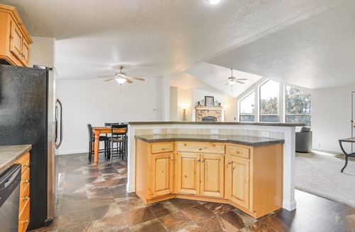 Boulder Cottage | Secluded Boulder House - Next to National Forests!