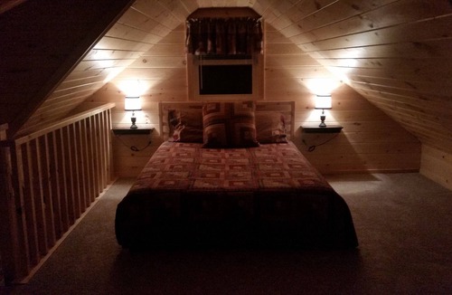 Hartland House | Secluded Cottage on Great Moose Lake