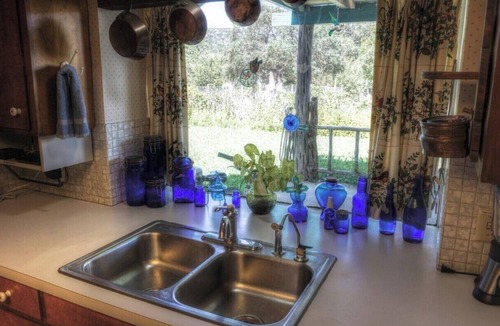 Uvalde House | Secluded, Nature Trails, Dark Sky. Near Garner & Lost Maples State Parks.