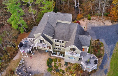 South Fork House | Secluded Retreat- Endless Mtn Views, Rushing Stream, Waterfalls- Sleeps up to 22