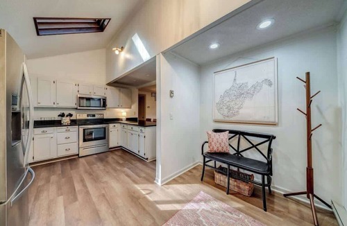 The Woods Cabin | Secluded Retreat w Hot Tub, FirePit & Pool Access