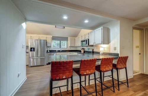 The Woods Cabin | Secluded Retreat w Hot Tub, FirePit & Pool Access